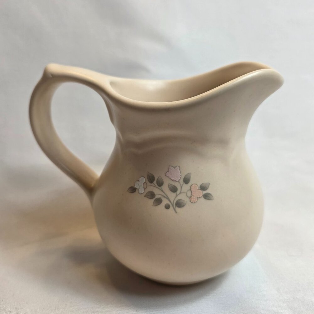 Pfaltzgraff Remembrance Creamer Peach Pink Floral Scalloped